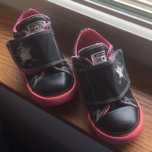 ⭐️Velcro Converse ⭐️